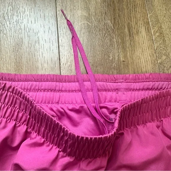 NWT Adidas Slim Fit Pink Shorts 3" Size Medium - Picture 14 of 14